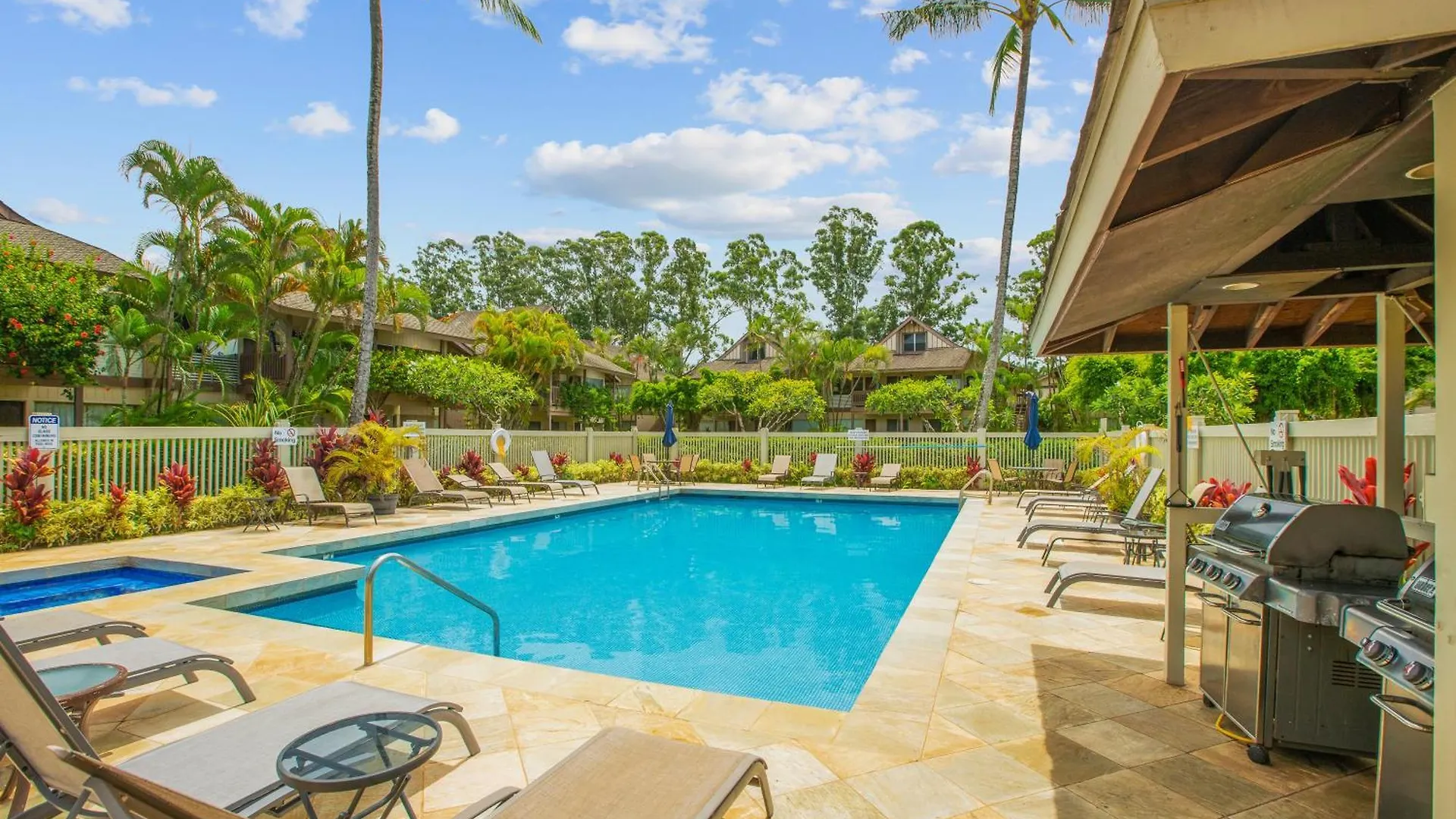 Beautiful Airy 1 Bedroom Condo With Loft Golf Course View Pool Hot Tub 209A 普林斯维尔 公寓
