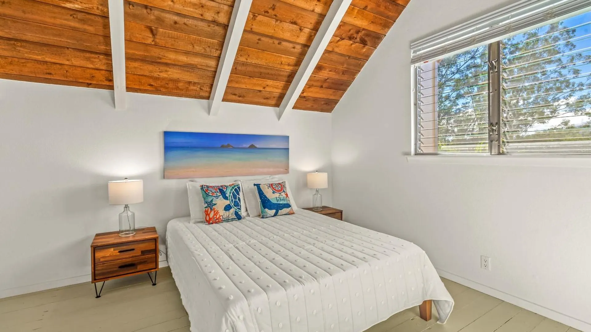 Beautiful Airy 1 Bedroom Condo With Loft Golf Course View Pool Hot Tub 209A 普林斯维尔